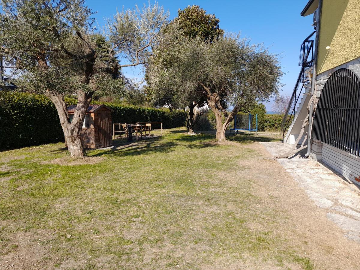 Villa La Magnolia - Private Beach Access, Garden, Views Lazise Zewnętrze zdjęcie