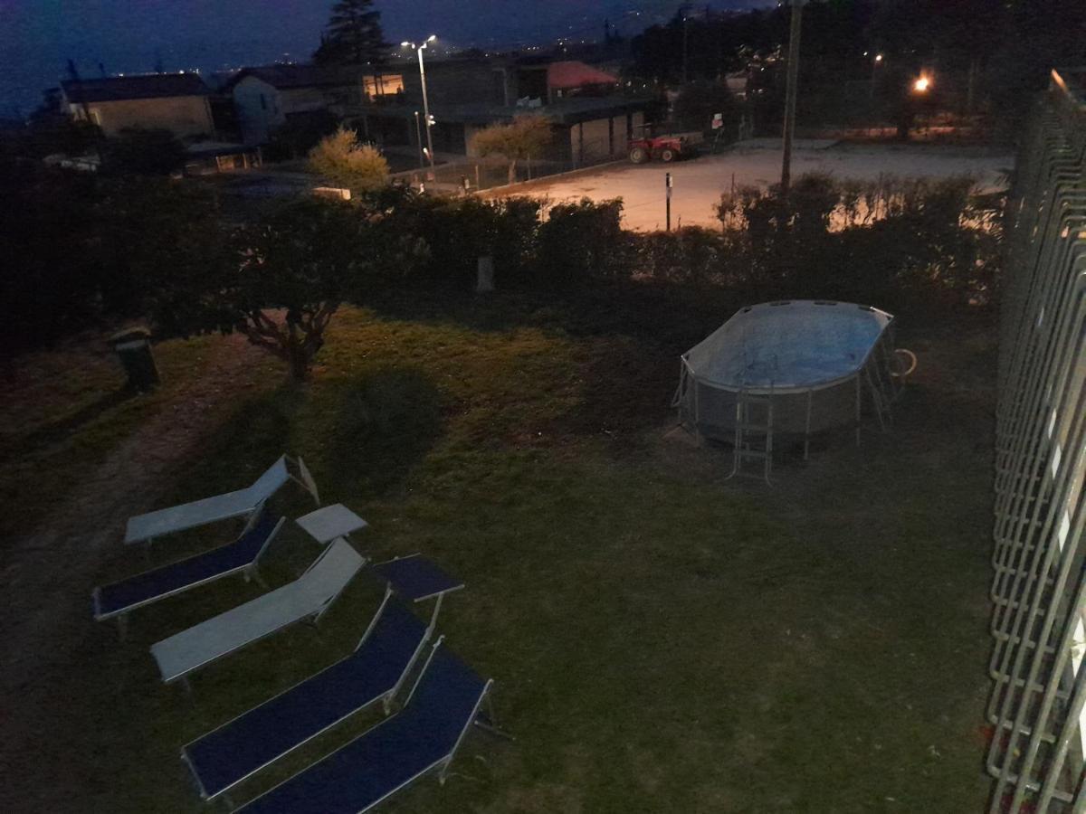 Villa La Magnolia - Private Beach Access, Garden, Views Lazise Zewnętrze zdjęcie
