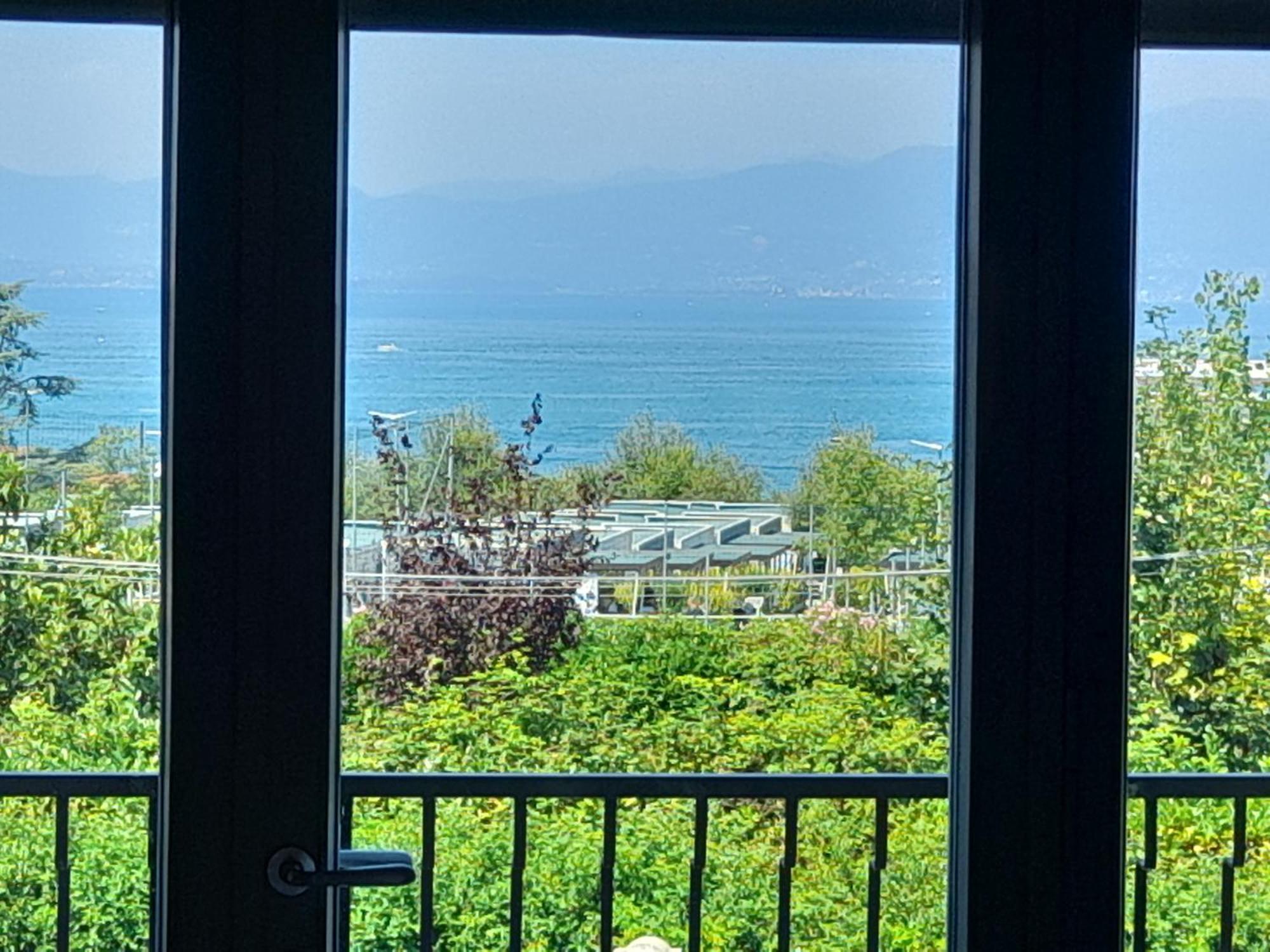 Villa La Magnolia - Private Beach Access, Garden, Views Lazise Zewnętrze zdjęcie