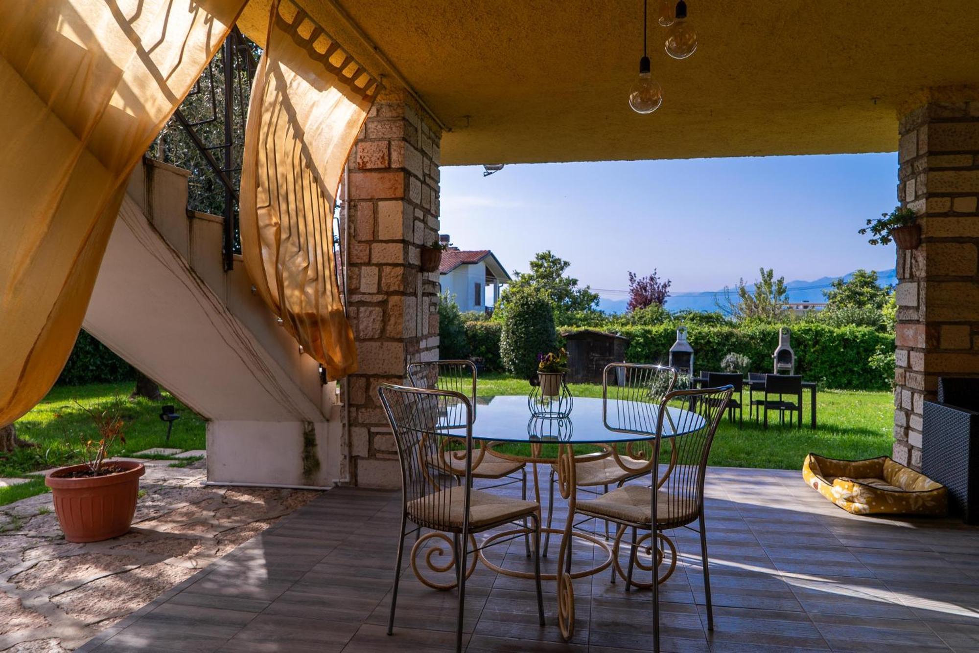 Villa La Magnolia - Private Beach Access, Garden, Views Lazise Zewnętrze zdjęcie